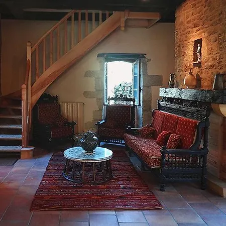 Périgordian Cottage, Large Swimming Pool, Bbq Hotel 3*